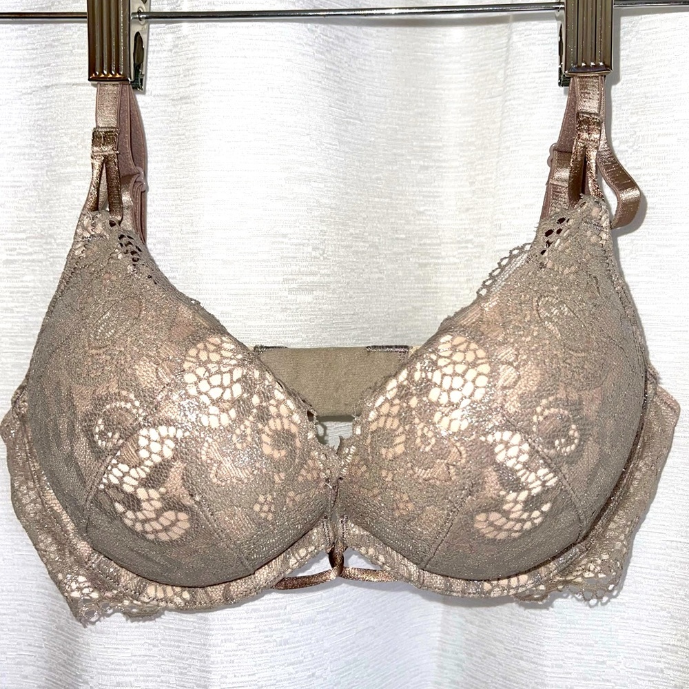 Victoria’s Secret’s Miraculous Plunge